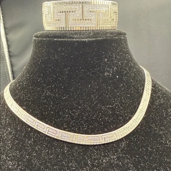 Vintage silver Geometric Necklace with Matching Bracelet - Picture 1 of 17